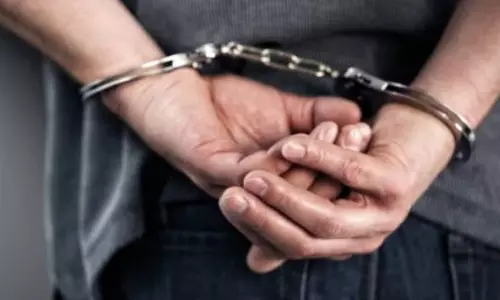 പീഡന പരാതിയില്‍ അറസ്റ്റിലായ വ്യോമസേനാ ഉദ്യോഗസ്ഥനെ വിട്ടുകിട്ടണമെന്ന് സൈന്യം കോടതിയില്‍