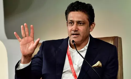 കുംബ്ലെ തിരിച്ചുവരില്ല, ലക്ഷ്മണനും സാധ്യതയില്ല, ബിസിസിഐ തേടുന്നത് വിദേശ കോച്ചിനെ കുംബ്ലെ തിരിച്ചുവരില്ല, ലക്ഷ്മണനും സാധ്യതയില്ല, ബിസിസിഐ തേടുന്നത് വിദേശ കോച്ചിനെ