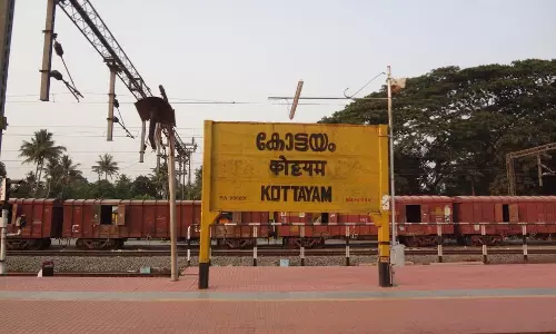 കാളിയമ്മൻ ക്ഷേത്രത്തിന് സ്ഥലം അനുവദിക്കണം; റെയിൽവേക്കെതിരെ ഭക്തരുടെ പ്രതിഷേധം