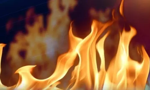 തിരുവനന്തപുരം പോത്തൻകോട്ട് യുവതിയെ തീകൊളുത്തി കൊല്ലാൻ ശ്രമം