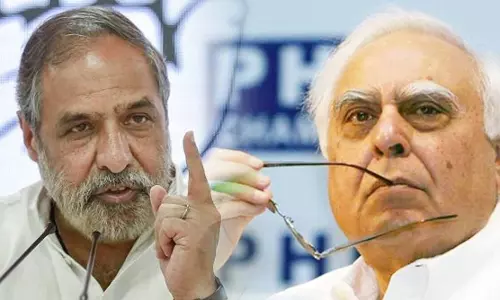 കോണ്‍ഗ്രസ് ഉലയുന്നു; പടയൊരുക്കവുമായി ജി23 നേതാക്കള്‍