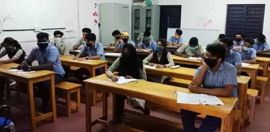 പ്ലസ് വൺ സീറ്റുകളുടെ കുറവ്; സർക്കാരിനെതിരെ കോടതിയെ സമീപിക്കാനൊരുങ്ങി മലപ്പുറം ജില്ലാ പഞ്ചായത്ത്