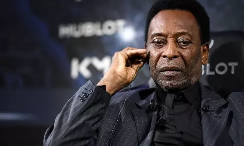 ഫുട്ബോള്‍ പ്രേമികളേ സന്തോഷിക്കൂ... ഇതിഹാസം തിരിച്ചെത്തി; പെലെ ആശുപത്രി വിട്ടു