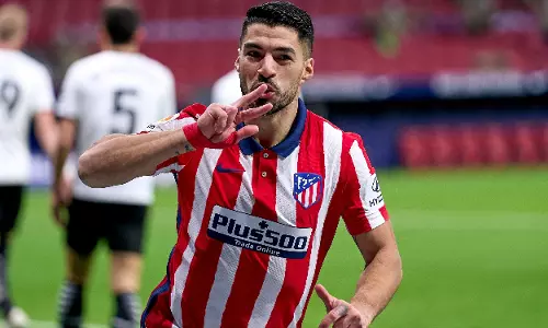 കൂമാനും ലാപോര്‍ട്ടയും തമ്മിലുള്ള പ്രശ്‌നങ്ങള്‍ താരങ്ങളെ ബാധിക്കുന്നു: സുവാരസ്