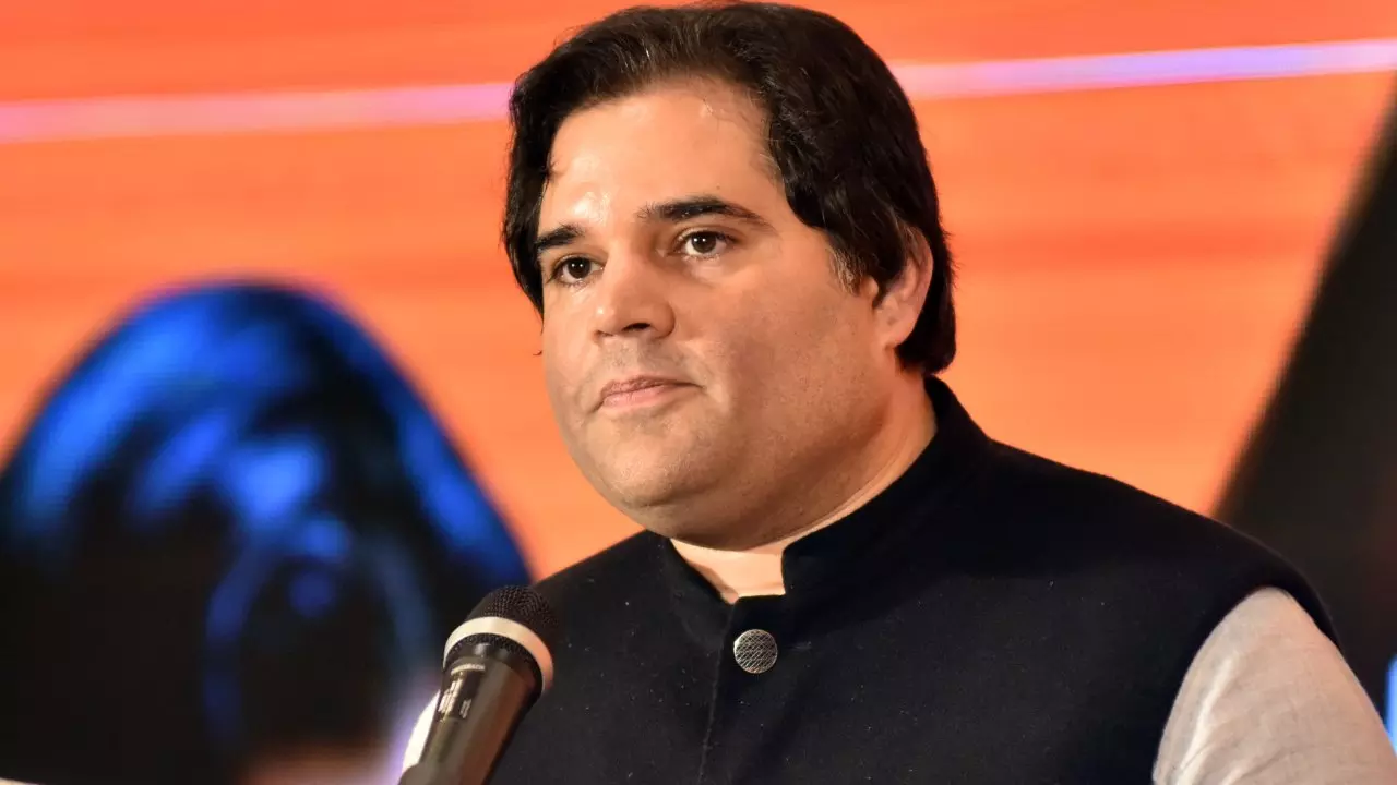 ഗോഡ്‌സെക്ക് ജയ് വിളിക്കുന്നവര്‍ രാജ്യത്തിന് അപമാനം; വരുണ്‍ ഗാന്ധി