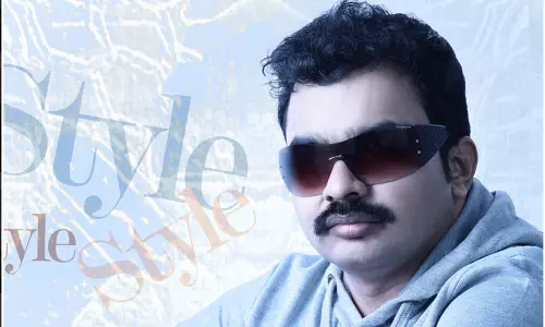 മോൻസൻ രണ്ട് നടിമാരുടെ വിവാഹം നടത്തി; പുതിയ വെളിപ്പെടുത്തല് മോൻസൻ രണ്ട് നടിമാരുടെ വിവാഹം നടത്തി; പുതിയ വെളിപ്പെടുത്തല്