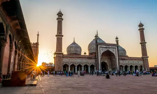 ഡൽഹിയിലെ ആരാധനാലയങ്ങളിൽ പ്രവേശന അനുമതി; ആൾക്കൂട്ടം പാടില്ലെന്ന് ദുരന്തനിവാരണസമിതി