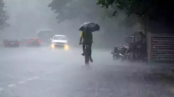 മഴയില് കുതിര്ന്ന് വടക്കൻ ജില്ലകള്; കാസർകോട് ഉരുള്പൊട്ടല് മഴയില് കുതിര്ന്ന് വടക്കൻ ജില്ലകള്; കാസർകോട് ഉരുള്പൊട്ടല്