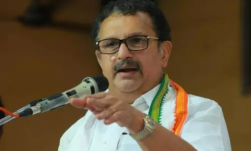 കെ.ടി ജലീലിന്‍റെ സമനില തെറ്റിയെന്ന് കെ.മുരളീധരന്‍