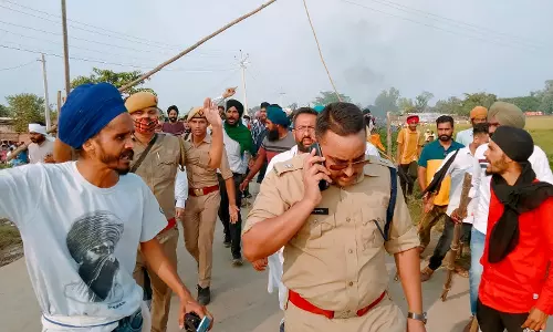 ഉത്തര്‍പ്രദേശില്‍ കർഷക പ്രതിഷേധത്തിലേക്ക് കേന്ദ്രമന്ത്രിയുടെ വാഹനം ഇടിച്ചുകയറ്റി; രണ്ട് കർഷകർ കൊല്ലപ്പെട്ടു