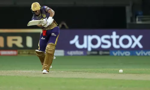 ശാന്തം, സുന്ദരം... സണ്‍റൈസേഴ്സിനെ വീഴ്ത്തി കൊല്‍ക്കത്തയുടെ തേരോട്ടം