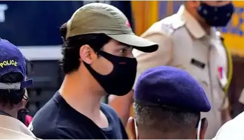 ലഹരിപ്പാർട്ടിയില് മലയാളിബന്ധം? ആര്യന് ഖാന്റെ സുഹൃത്ത് ശ്രേയസ് നായർ കസ്റ്റഡിയില് ലഹരിപ്പാർട്ടിയില് മലയാളിബന്ധം? ആര്യന് ഖാന്റെ സുഹൃത്ത് ശ്രേയസ് നായർ കസ്റ്റഡിയില്