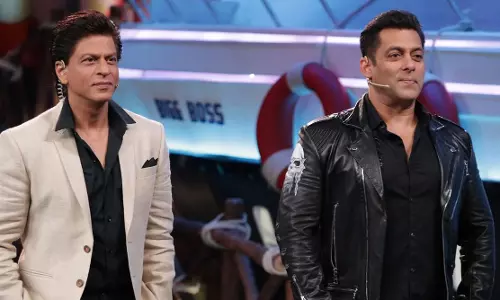 ആര്യന്‍റെ അറസ്റ്റ്; ഷാരൂഖിനെ കാണാന്‍ സല്‍മാന്‍ ഖാന്‍ എത്തി