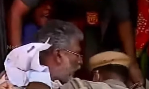 ഡല്‍ഹിയിലെ കര്‍ഷക മാര്‍ച്ച്; പി കൃഷ്ണപ്രസാദുള്‍പ്പെടെയുള്ള നേതാക്കള്‍ക്ക് പൊലീസിന്‍റെ ക്രൂരമര്‍ദനം