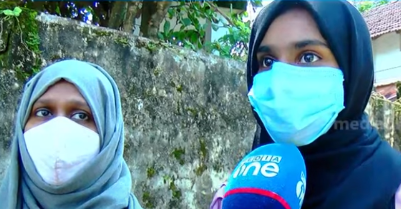 ശിരോവസ്ത്രം ധരിച്ച് സ്റ്റുഡന്‍സ് പൊലീസ് കേഡറ്റില്‍ പ്രവർത്തിക്കാന്‍ അനുമതി തേടി വിദ്യാർഥിനി