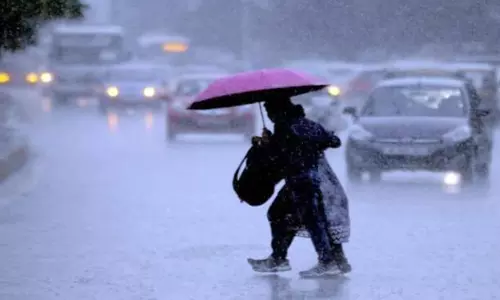 സംസ്ഥാനത്ത് നാളെ വരെ ശക്തമായ മഴ ; ഇടുക്കിയില്‍ ഇന്ന് റെഡ് അലര്‍ട്ട്