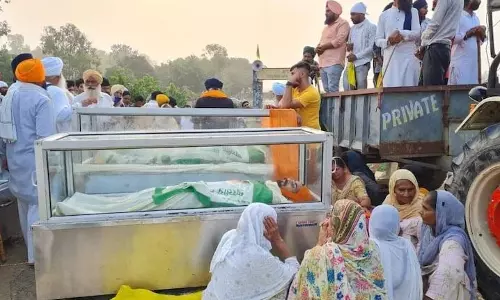 കേന്ദ്രമന്ത്രി അജയ് മിശ്രയെ പുറത്താക്കണം; പ്രതിഷേധം ശക്തമാക്കി കർഷക സംഘടനകൾ കേന്ദ്രമന്ത്രി അജയ് മിശ്രയെ പുറത്താക്കണം; പ്രതിഷേധം ശക്തമാക്കി കർഷക സംഘടനകൾ