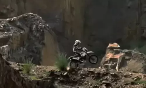 എക്‌സ് പൾസിന്റെ പുതിയ രൂപം വരുന്നു; എക്‌സ് പൾസ് 200 4 V