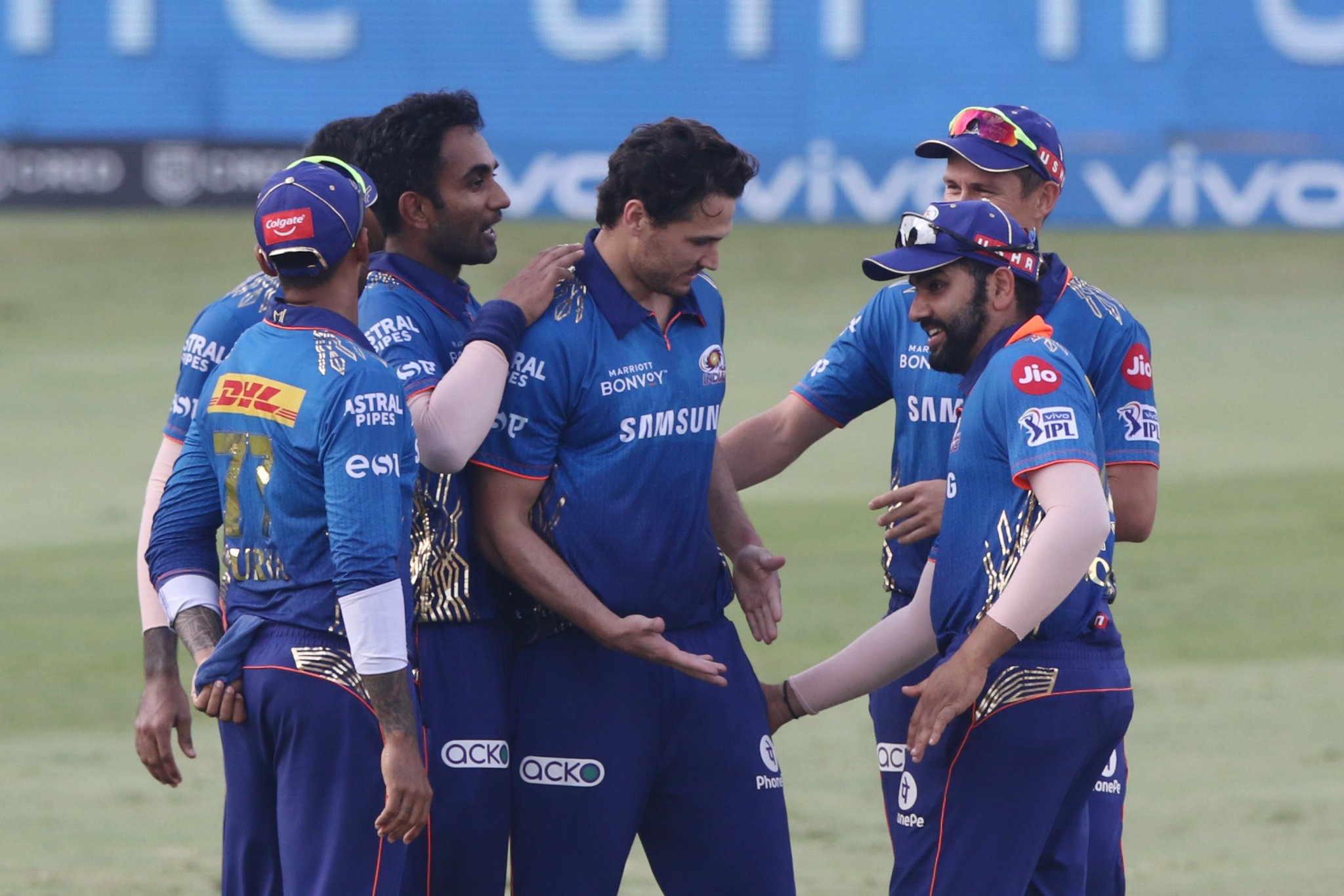 രാജസ്ഥാനെ ചുരുട്ടിക്കെട്ടി; പ്ലേഓഫ് പ്രതീക്ഷ സജീവമാക്കി മുംബൈ