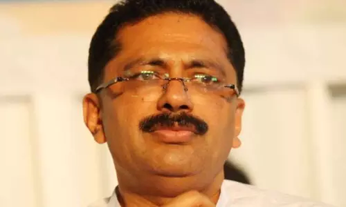 നയതന്ത്ര പാഴ്‌സല്‍ വഴി ഖുര്‍ആനും ഈന്തപ്പഴവും; വഴിമുട്ടി കസ്റ്റംസ് അന്വേഷണം