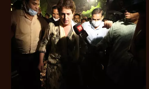 മുട്ടുമടക്കി യു.പി സര്‍ക്കാര്‍; പ്രിയങ്കാ ഗാന്ധിയെ വിട്ടയച്ചു