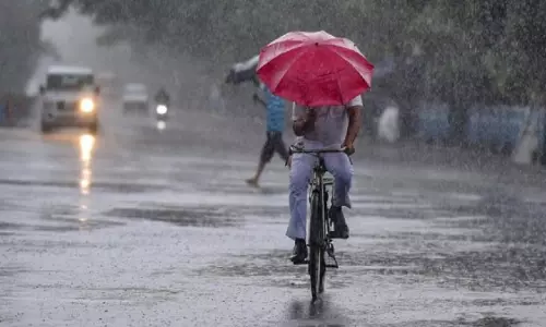 13 ജില്ലകളിൽ കനത്തമഴക്ക് സാധ്യത 13 ജില്ലകളിൽ കനത്തമഴക്ക് സാധ്യത