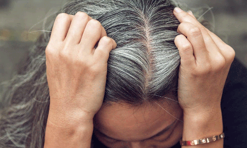 മുടി നരക്കുന്നത് പ്രായക്കൂടുതൽ കൊണ്ട് മാത്രമല്ല; അറിഞ്ഞിരിക്കണം ഈ കാര്യങ്ങൾ