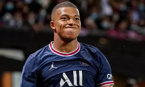 മെസി പിഎസ്ജിയില്‍ എത്തുമെന്ന് ആരെങ്കിലും കരുതിയോ?; ക്ലബ് വിടുമെന്ന സൂചന നല്‍കി എംബാപെ