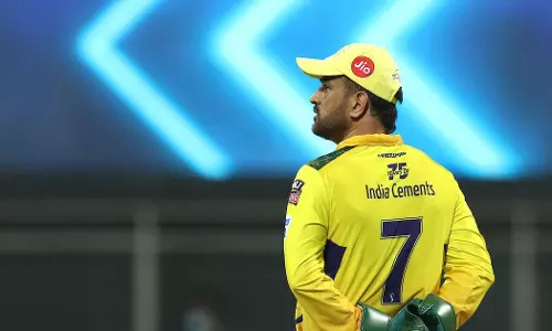 ചെന്നൈ ആരാധകർക്ക് സന്തോഷവാർത്ത; അടുത്ത സീസണിലും മഞ്ഞക്കുപ്പായത്തിൽ കാണാമെന്ന് ധോണി ചെന്നൈ ആരാധകർക്ക് സന്തോഷവാർത്ത; അടുത്ത സീസണിലും മഞ്ഞക്കുപ്പായത്തിൽ കാണാമെന്ന് ധോണി