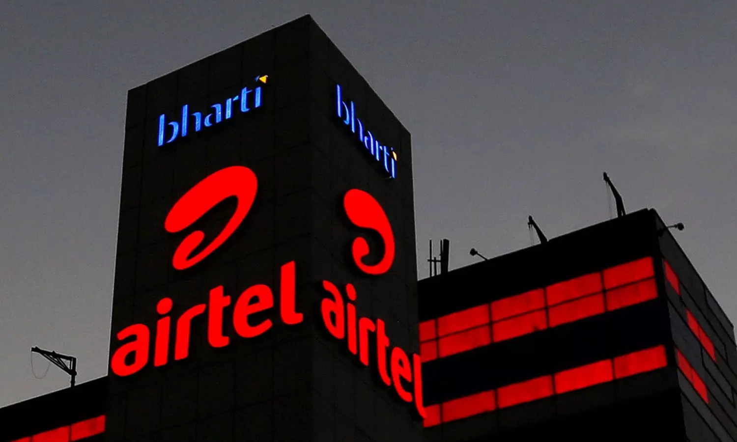 സ്മാര്ട് ഫോണ് വാങ്ങുന്നവര്ക്ക് ആറായിരം രൂപയുടെ ക്യാഷ്ബാക്ക് ഓഫറുമായി എയര്ടെല് സ്മാര്ട് ഫോണ് വാങ്ങുന്നവര്ക്ക് ആറായിരം രൂപയുടെ ക്യാഷ്ബാക്ക് ഓഫറുമായി എയര്ടെല്