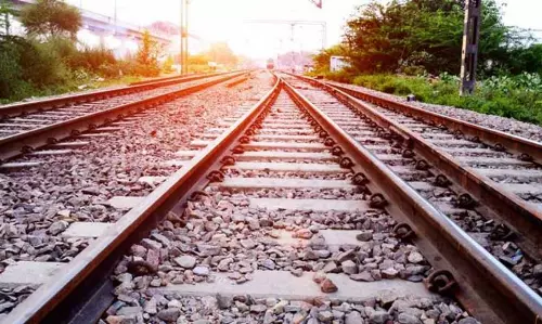 ശബരി പദ്ധതിയുമായി സർക്കാർ മുന്നോട്ട്; കെ റെയില്‍ പരിസ്ഥിതി ആഘാത റിപ്പോർട്ടും ഉടൻ