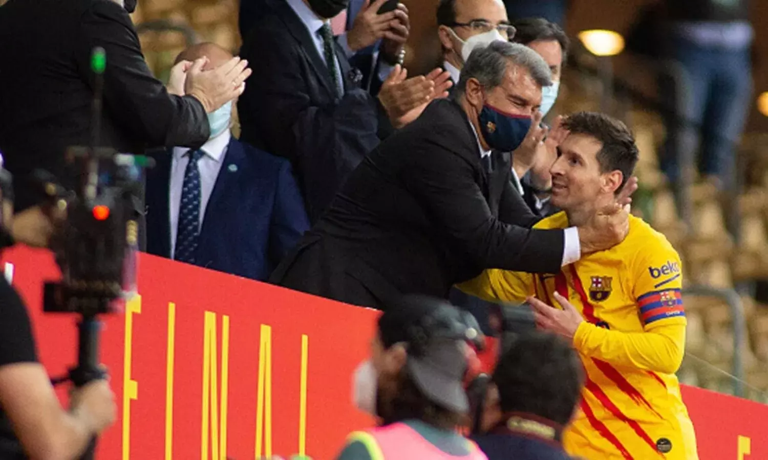 ബാഴ്സലോണക്കായി മെസിക്ക് ഫ്രീ ആയി കളിക്കാമായിരുന്നു; ബാഴ്സ പ്രസിഡണ്ട് ബാഴ്സലോണക്കായി മെസിക്ക് ഫ്രീ ആയി കളിക്കാമായിരുന്നു; ബാഴ്സ പ്രസിഡണ്ട്