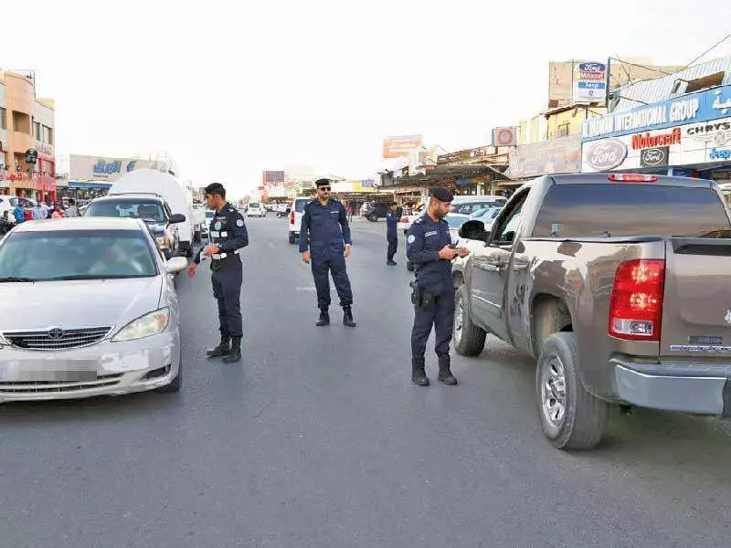 കുവൈത്തില് അവധി ദിനങ്ങളില് വാഹന പരിശോധന കര്ശനമാക്കി കുവൈത്തില് അവധി ദിനങ്ങളില് വാഹന പരിശോധന കര്ശനമാക്കി