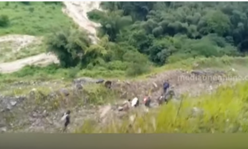 മലമ്പുഴ കാട്ടിനുള്ളിൽ കുടുങ്ങിപ്പോയ പൊലീസ് ഉദ്യോഗസ്ഥരെ കണ്ടെത്തി