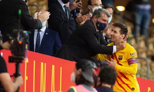 ബാഴ്സലോണക്കായി മെസിക്ക് ഫ്രീ ആയി കളിക്കാമായിരുന്നു; ബാഴ്സ പ്രസിഡണ്ട് ബാഴ്സലോണക്കായി മെസിക്ക് ഫ്രീ ആയി കളിക്കാമായിരുന്നു; ബാഴ്സ പ്രസിഡണ്ട്