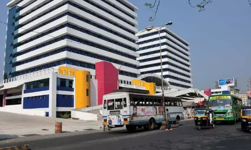 കോഴിക്കോട് കെഎസ്ആര്‍ടിസി ബസ് ടെര്‍മിനല്‍ ബലക്ഷയം; നിര്‍മാണത്തില്‍ അപാകതയില്ലെന്ന് നിര്‍മാണ കമ്പനി