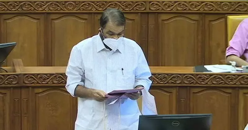 പ്ലസ് വണ് സീറ്റ് ക്ഷാമം; ഉപരിപഠനത്തിന് അർഹത നേടിയ എല്ലാ വിദ്യാർഥികൾക്കും അവസരമൊരുക്കുമെന്ന് മന്ത്രി പ്ലസ് വണ് സീറ്റ് ക്ഷാമം; ഉപരിപഠനത്തിന് അർഹത നേടിയ എല്ലാ വിദ്യാർഥികൾക്കും അവസരമൊരുക്കുമെന്ന് മന്ത്രി