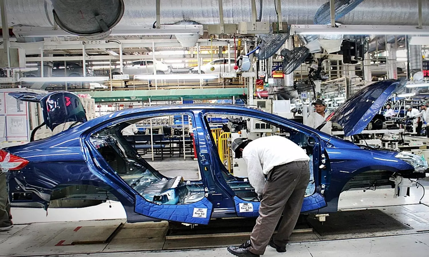 ചിപ്പ് ക്ഷാമം; മാരുതി വാഹനങ്ങളുടെ ഉത്പാദനത്തിൽ 50 ശതമാനത്തോളം കുറവ്‌