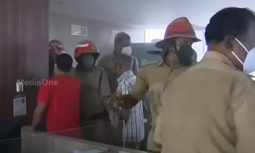 തമ്പാനൂർ കെ.എസ്.ആർ.ടി.സി ടെർമിനലിൽ തീപിടിത്തം