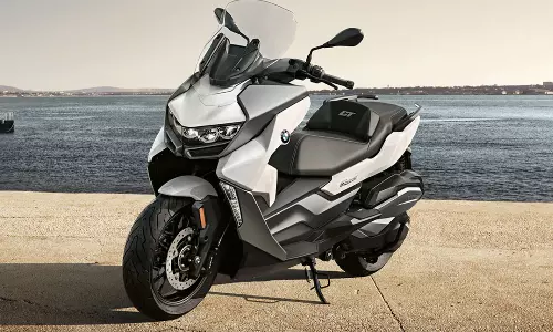 10 സെക്കൻഡിനുള്ളിൽ 100 കിലോമീറ്റർ വേഗത; ഇന്ത്യയിലെ ഏറ്റവും പവർ കൂടിയ, വിലകൂടിയ സ്കൂട്ടർ-ബിഎംഡബ്ല്യു സി-400 ജിടി വിപണിയിൽ 10 സെക്കൻഡിനുള്ളിൽ 100 കിലോമീറ്റർ വേഗത; ഇന്ത്യയിലെ ഏറ്റവും പവർ കൂടിയ, വിലകൂടിയ സ്കൂട്ടർ-ബിഎംഡബ്ല്യു സി-400 ജിടി വിപണിയിൽ