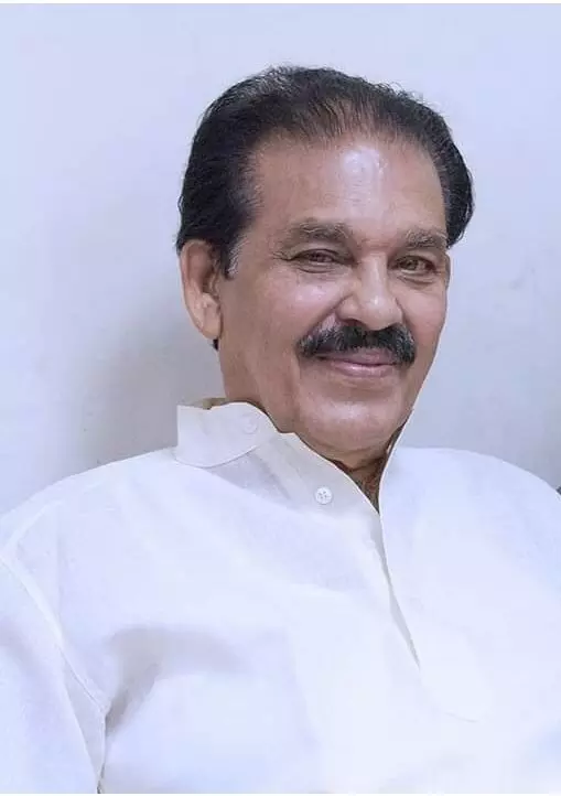 സംകൃത പമഗരി തങ്കത്തുംഗത്തധിംഗിണ തിംകൃത ധിമികിട മേളം വി.എം കുട്ടി; മാപ്പിളപ്പാട്ട് ജനകീയമാക്കിയ കലാകാരൻ സംകൃത പമഗരി തങ്കത്തുംഗത്തധിംഗിണ തിംകൃത ധിമികിട മേളം വി.എം കുട്ടി; മാപ്പിളപ്പാട്ട് ജനകീയമാക്കിയ കലാകാരൻ