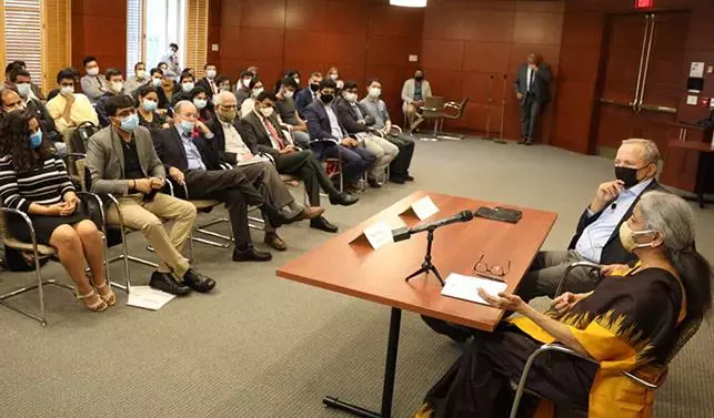 കര്‍ഷകക്കൊല: പ്രധാനമന്ത്രി മോദി എന്തുകൊണ്ട് പ്രതികരിക്കുന്നില്ലെന്ന് യുഎസിലെ വിദ്യാര്‍ഥികള്‍, മന്ത്രിയുടെ മറുപടിയിങ്ങനെ..