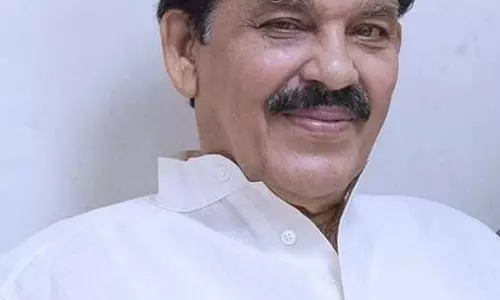 സംകൃത പമഗരി തങ്കത്തുംഗത്തധിംഗിണ തിംകൃത ധിമികിട മേളം വി.എം കുട്ടി; മാപ്പിളപ്പാട്ട് ജനകീയമാക്കിയ കലാകാരൻ