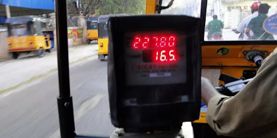 കെഎസ്ആര്ടിസിയും ഇനി ഓട്ടോ ഓടിക്കും! കെഎസ്ആര്ടിസിയും ഇനി ഓട്ടോ ഓടിക്കും!