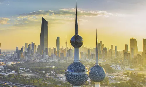 60 വയസ്സു കഴിഞ്ഞ വിദേശികളുടെ തൊഴിൽ പെർമിറ്റ് പുതുക്കാത്ത നടപടി; ഉദ്യോഗസ്ഥന് സസ്പെൻഷൻ 60 വയസ്സു കഴിഞ്ഞ വിദേശികളുടെ തൊഴിൽ പെർമിറ്റ് പുതുക്കാത്ത നടപടി; ഉദ്യോഗസ്ഥന് സസ്പെൻഷൻ