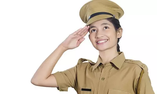 പൊലീസുകാർ ആരെയൊക്കെ സല്യൂട്ട് ചെയ്യണം? സര്‍ക്കാര്‍ മാര്‍ഗനിര്‍ദേശം പുറത്തുവിടും