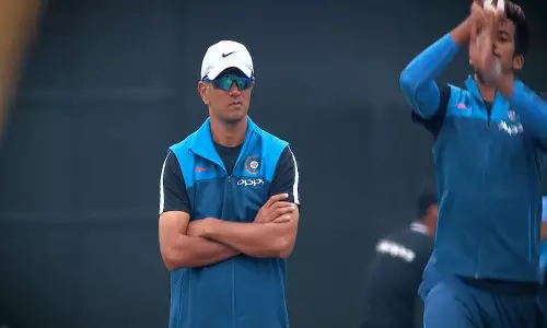 ദ്രാവിഡിനെ താല്‍ക്കാലിക പരിശീലകനാക്കാന്‍ ബിസിസിഐ നീക്കം