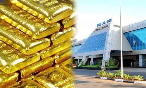 കരിപ്പൂരില്‍ വീണ്ടും സ്വര്‍ണവേട്ട