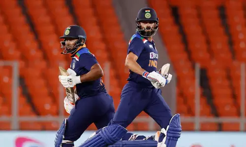 ഇന്ത്യന് ടീമില് ഒരുപാട് വിക്കറ്റ് കീപ്പര്മാരുണ്ട്; റിഷഭ് പന്തിനോട് കോഹ്ലി ഇന്ത്യന് ടീമില് ഒരുപാട് വിക്കറ്റ് കീപ്പര്മാരുണ്ട്; റിഷഭ് പന്തിനോട് കോഹ്ലി