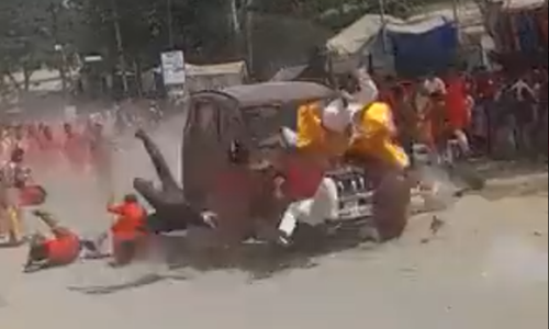 ഛത്തിസ്ഗഡിൽ ദസറ ആഘോഷത്തിലേക്ക് കാറിടിച്ചു കയറി; ഒരാൾ മരിച്ചു; നാലുപേർക്ക് ഗുരുതര പരിക്ക്